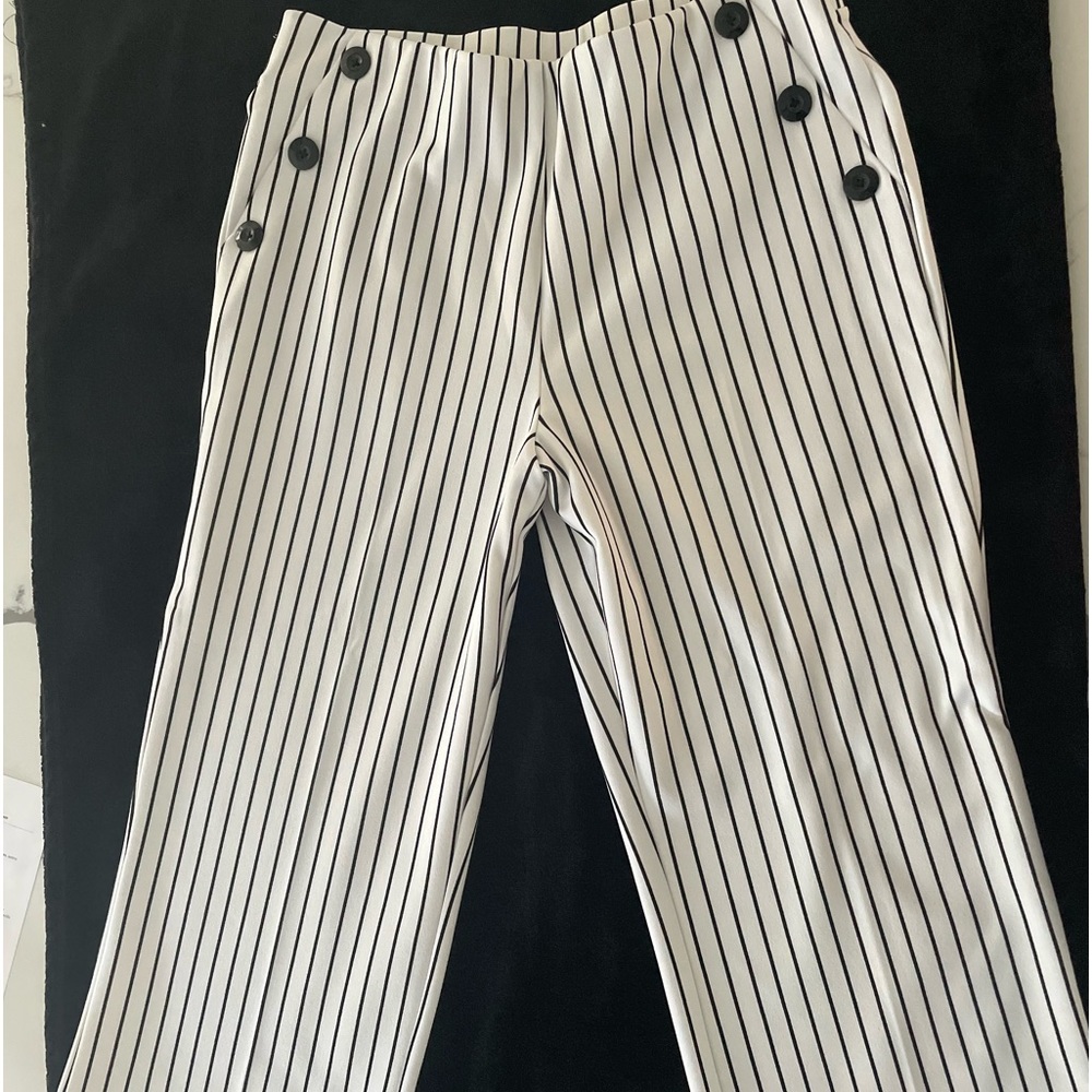 Capri pants